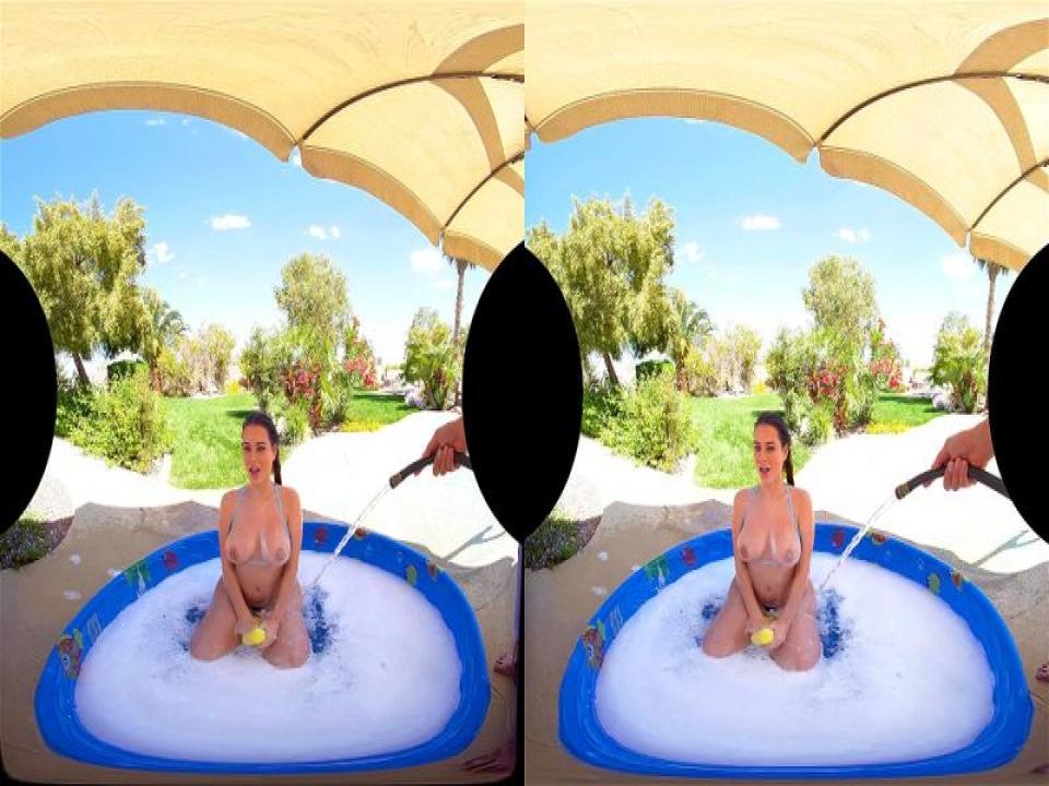 Klaar om haar dikke lul te berijden tot de ballon in haar kont ejaculeert